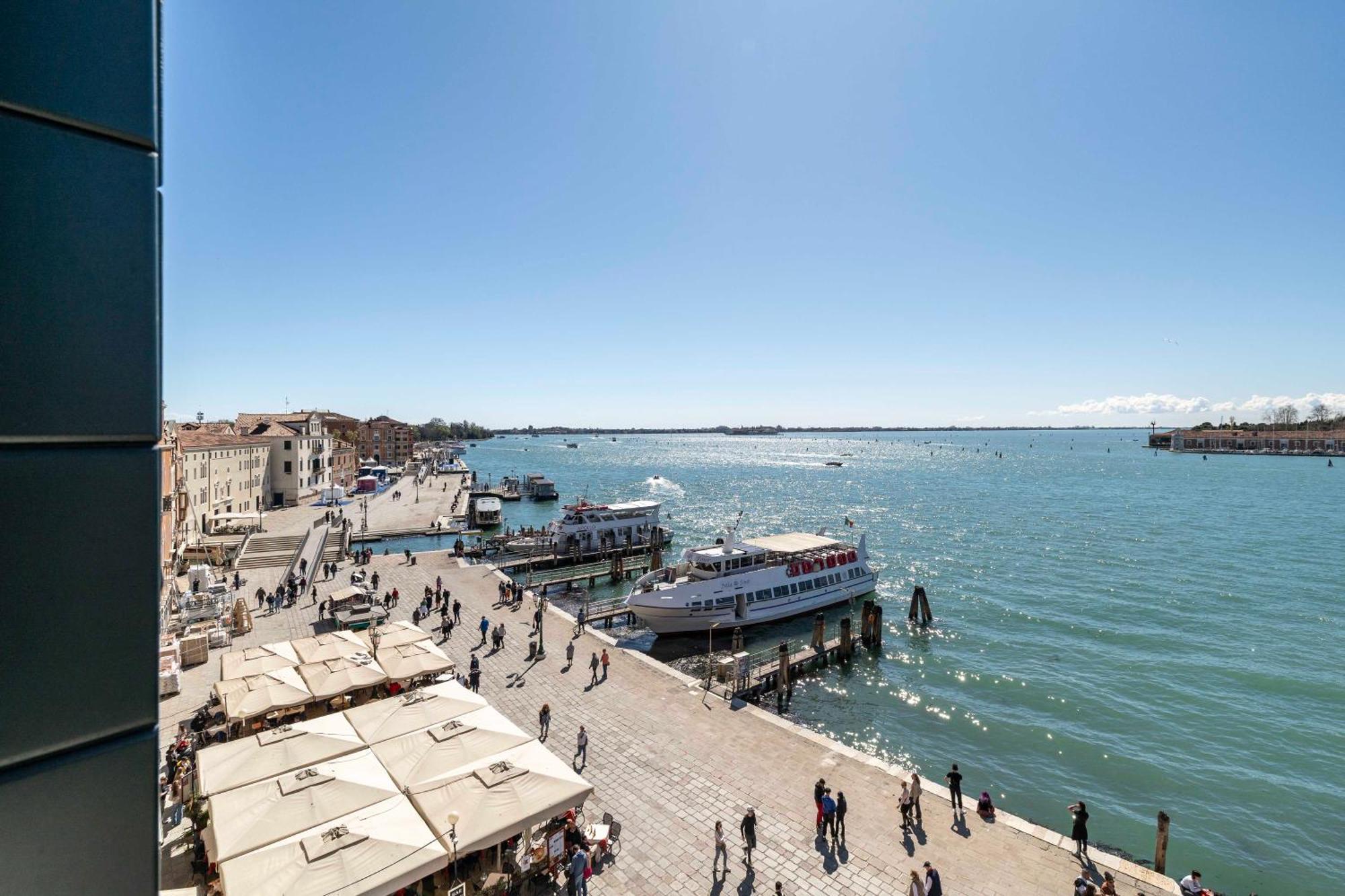 Apartment San Giorgio View With Terrace R&r *