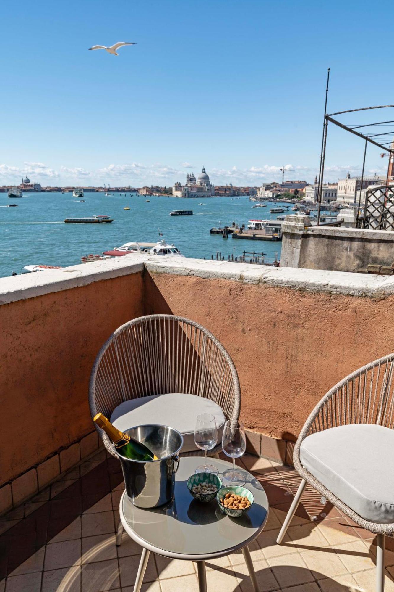Apartment San Giorgio View With Terrace R&r Venedig